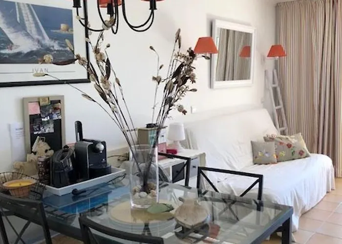 Agreable Roquebrune 32 M² Piscine Partagee Au Soleil! شقة La Garonnette-Plage